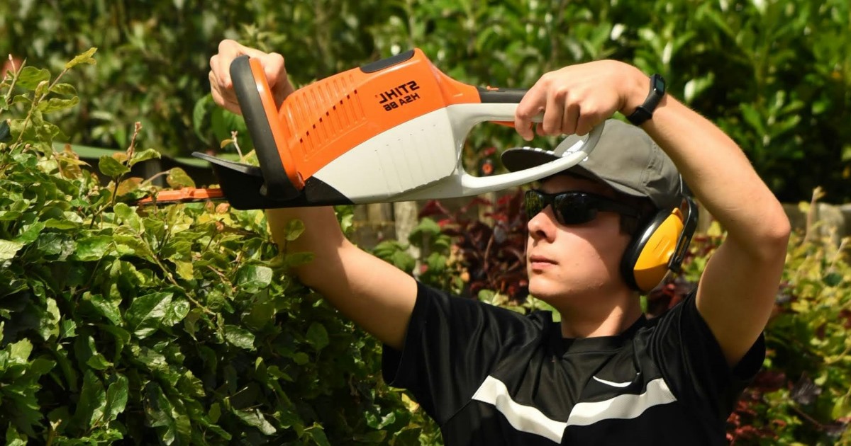 akkusahalla sahaaminen