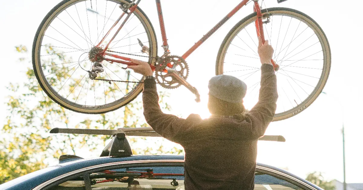 Paras takaluukkuun asennettava polkupyöräteline testi